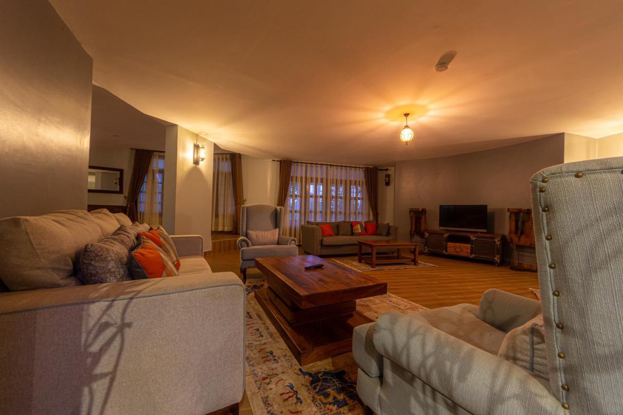Emburara Farm Lodge Mbarara Exteriör bild