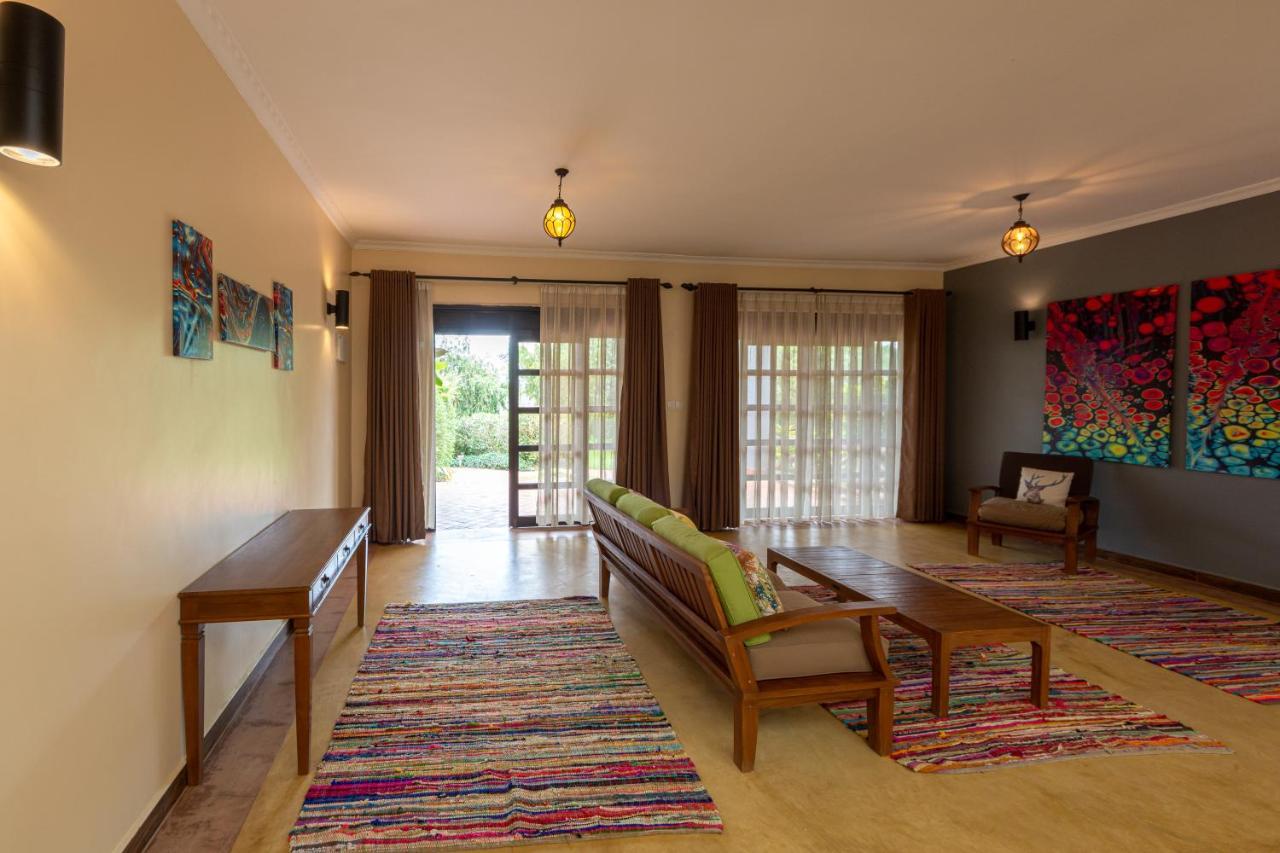 Emburara Farm Lodge Mbarara Exteriör bild