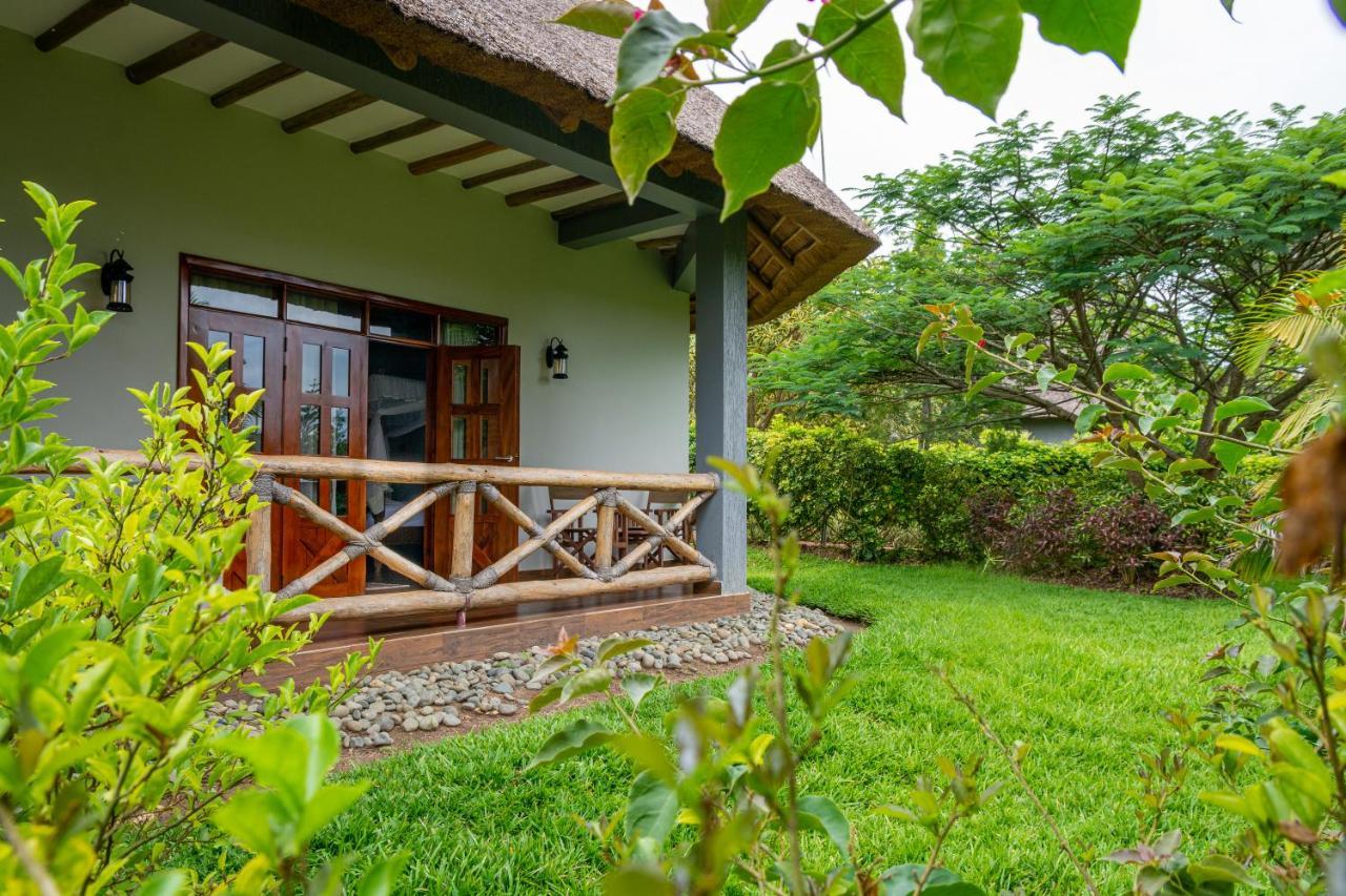 Emburara Farm Lodge Mbarara Exteriör bild