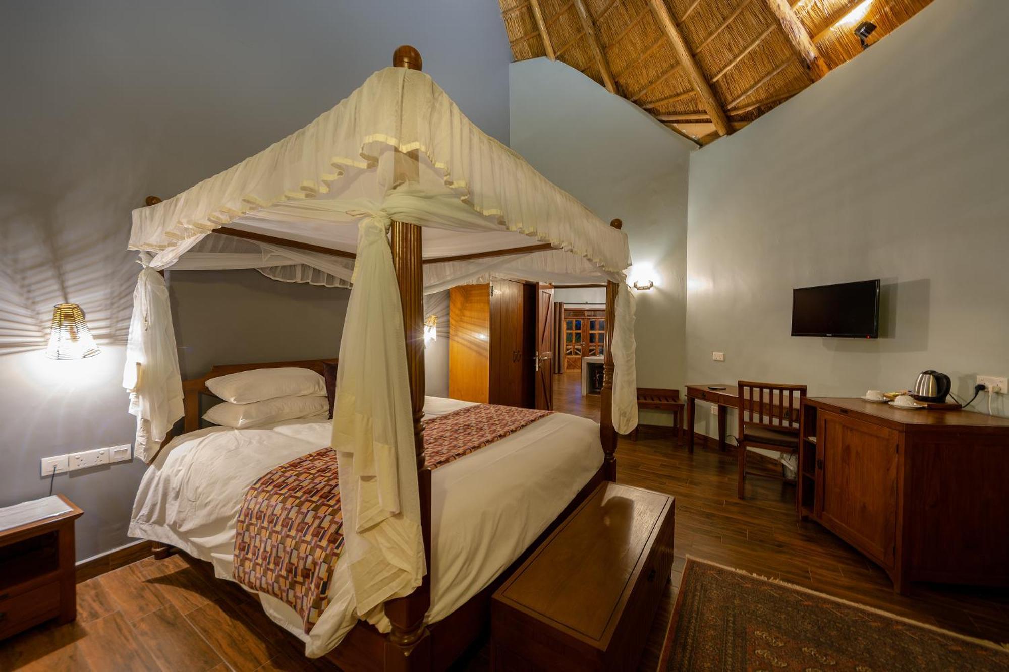 Emburara Farm Lodge Mbarara Exteriör bild