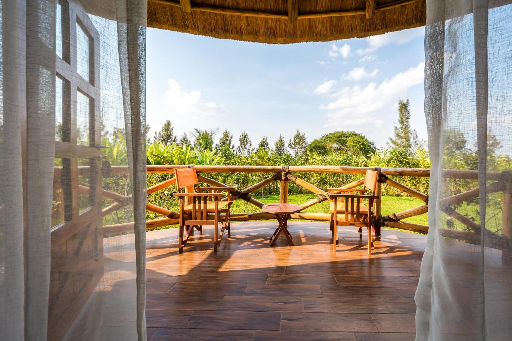 Emburara Farm Lodge Mbarara Exteriör bild