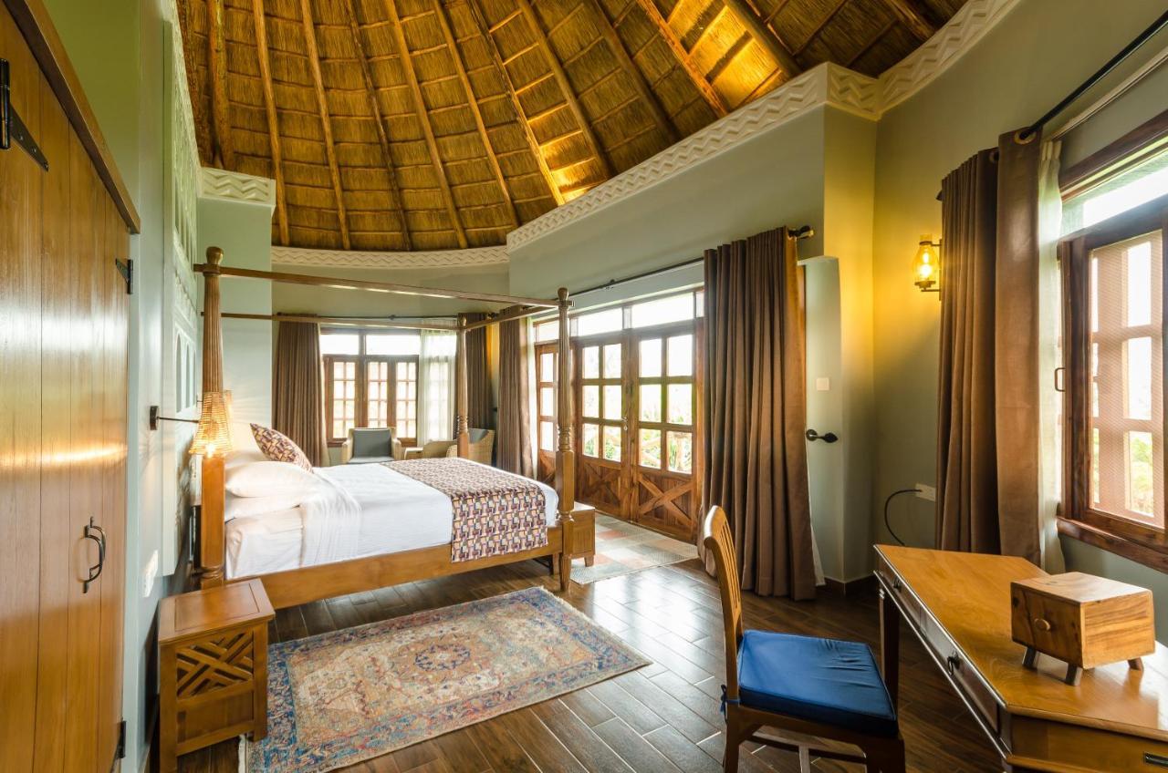 Emburara Farm Lodge Mbarara Exteriör bild
