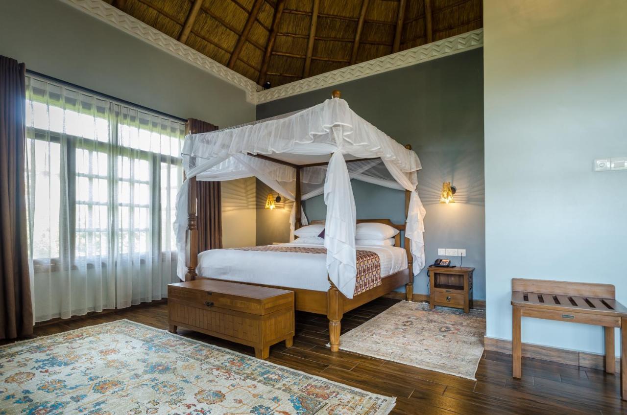 Emburara Farm Lodge Mbarara Exteriör bild