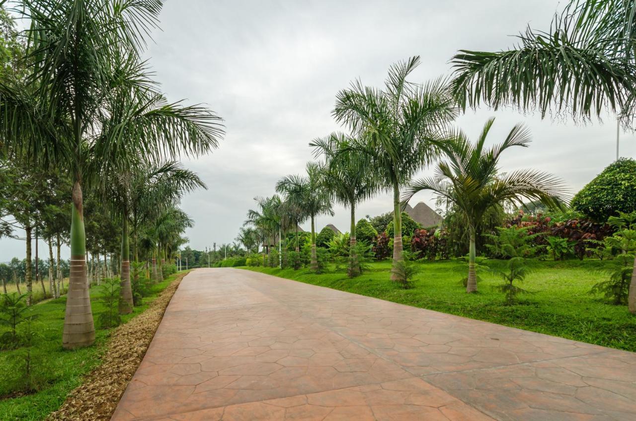Emburara Farm Lodge Mbarara Exteriör bild